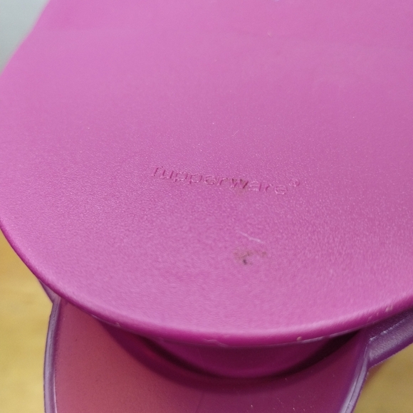 New Pink Tupperware Impressions 2.1L Fridge Door Pitcher - Picture 2 of 4